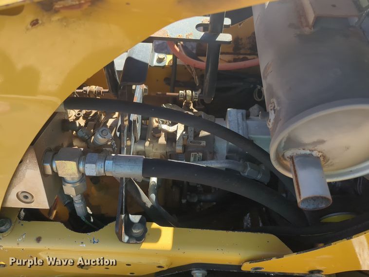 image for item EQ2497 2013 Vermeer SC30TX stump grinder