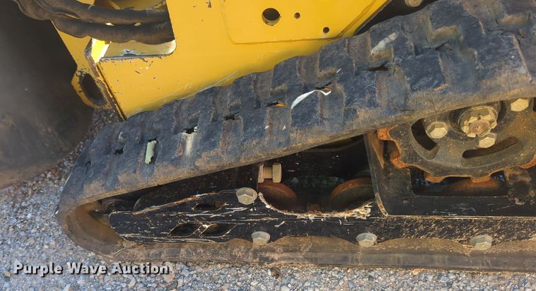 image for item EQ2497 2013 Vermeer SC30TX stump grinder