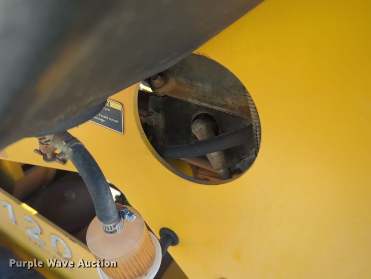 image for item EQ2498 2015 Morbark 120 trencher