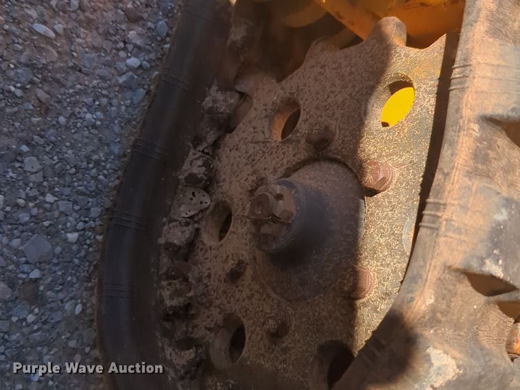 image for item EQ2498 2015 Morbark 120 trencher