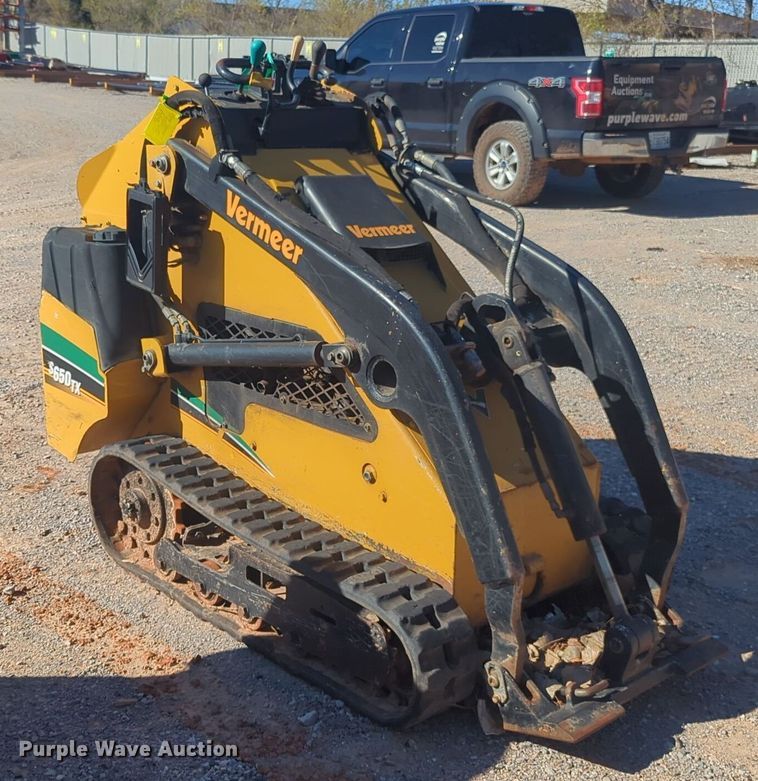image for item EQ2499 2013 Vermeer S650TX compact utility loader