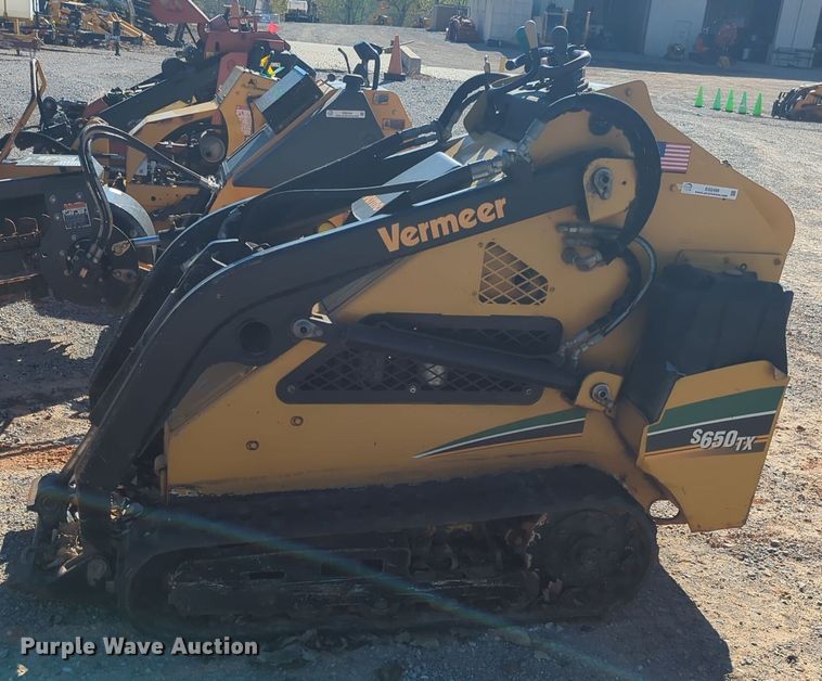 image for item EQ2499 2013 Vermeer S650TX compact utility loader