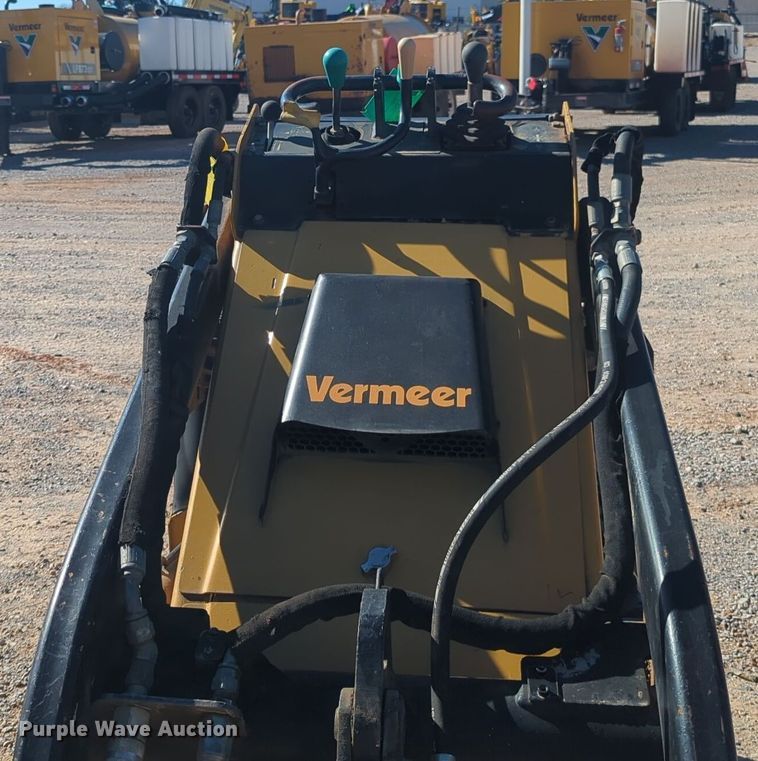 image for item EQ2499 2013 Vermeer S650TX compact utility loader