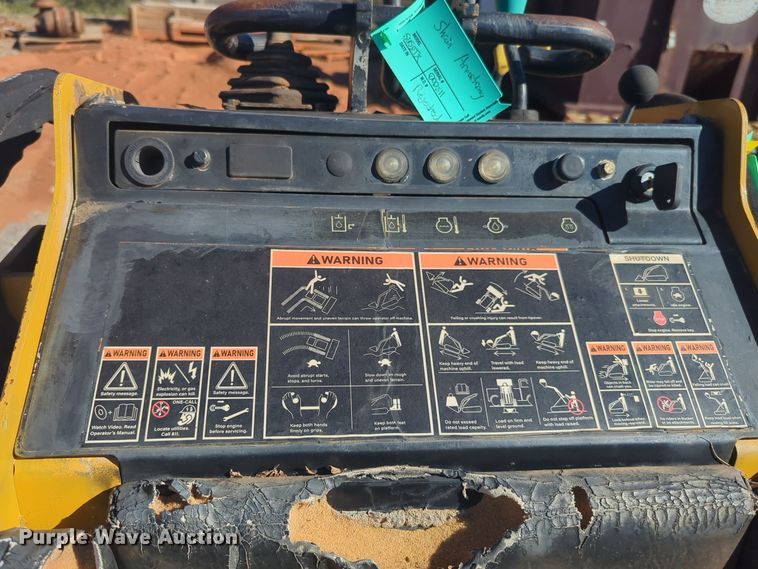 image for item EQ2499 2013 Vermeer S650TX compact utility loader