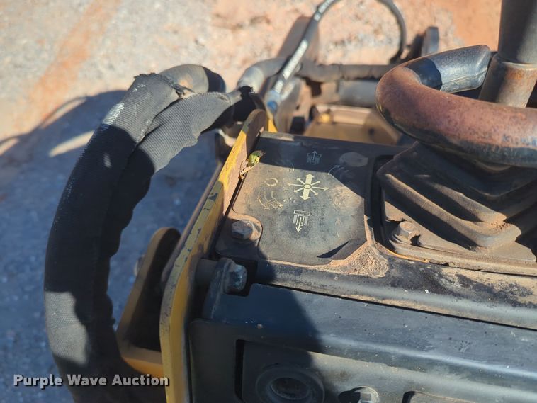 image for item EQ2499 2013 Vermeer S650TX compact utility loader