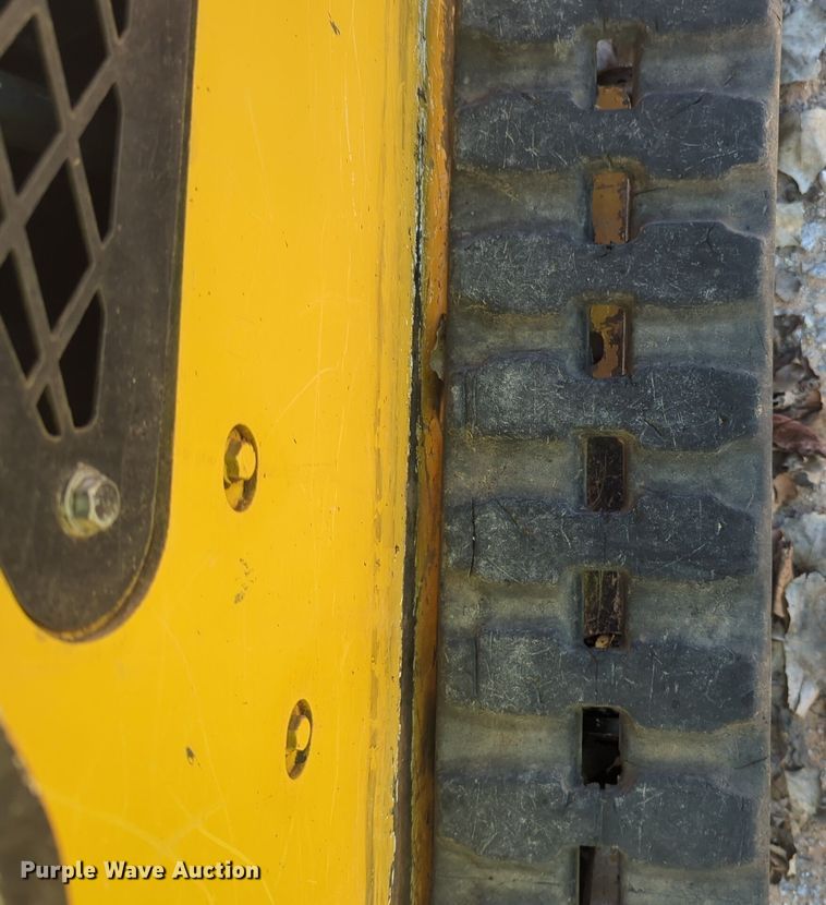 image for item EQ2499 2013 Vermeer S650TX compact utility loader