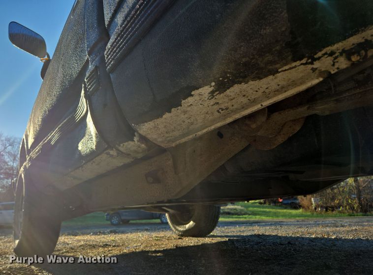 image for item EQ3573 1994 Chevrolet  K1500 pickup truck