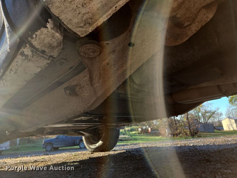 image for item EQ3573 1994 Chevrolet  K1500 pickup truck