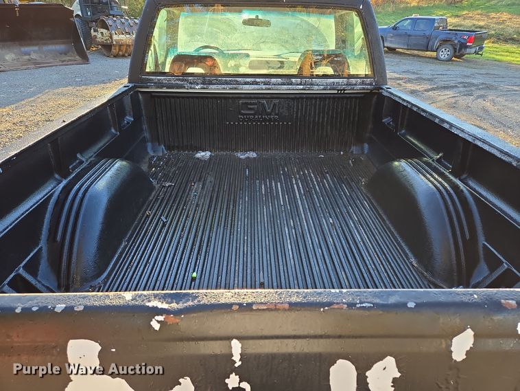 image for item EQ3573 1994 Chevrolet  K1500 pickup truck