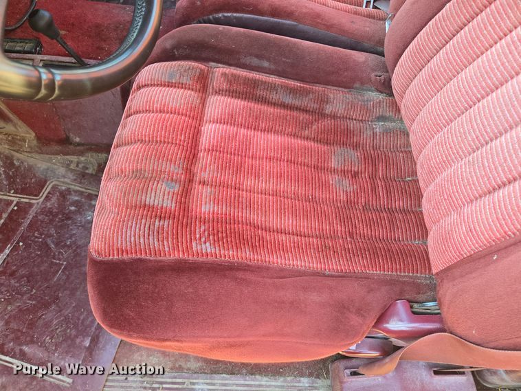 image for item EQ3573 1994 Chevrolet  K1500 pickup truck