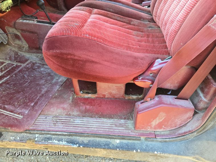 image for item EQ3573 1994 Chevrolet  K1500 pickup truck