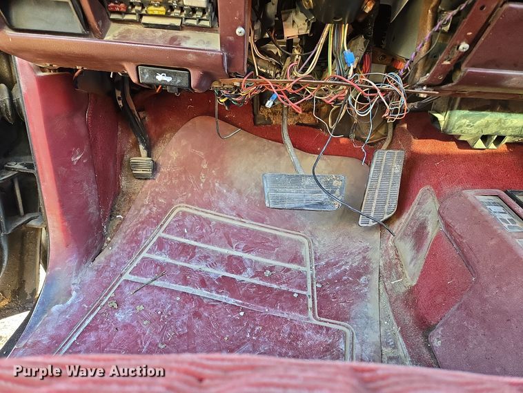 image for item EQ3573 1994 Chevrolet  K1500 pickup truck