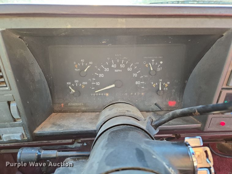 image for item EQ3573 1994 Chevrolet  K1500 pickup truck