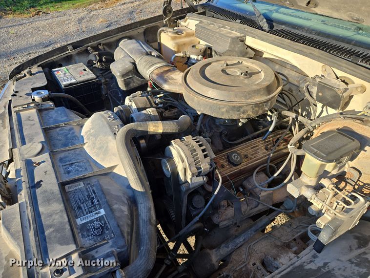 image for item EQ3573 1994 Chevrolet  K1500 pickup truck