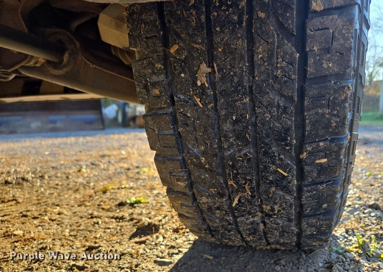 image for item EQ3573 1994 Chevrolet  K1500 pickup truck