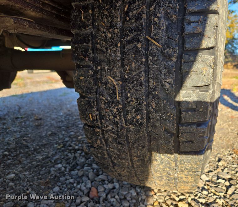 image for item EQ3573 1994 Chevrolet  K1500 pickup truck