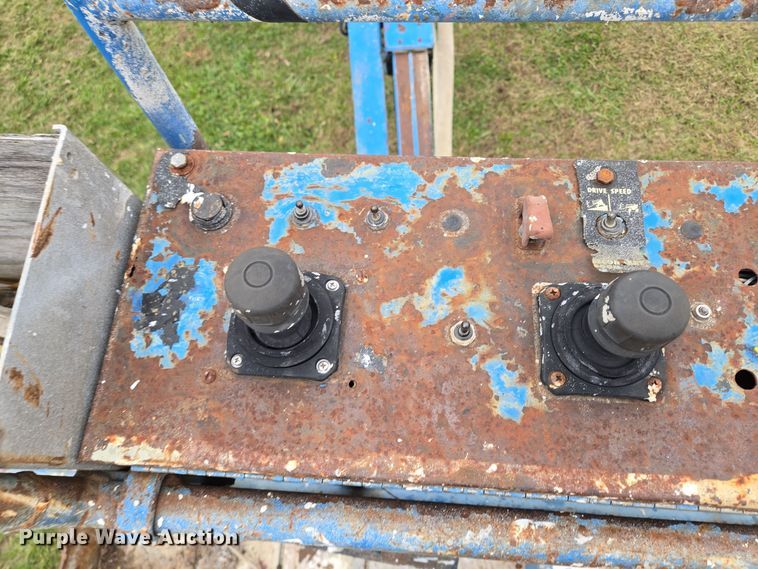 image for item EQ3593 1996 Genie  Z-45/22 boom lift