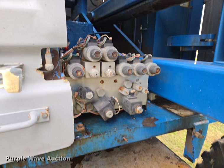 image for item EQ3593 1996 Genie  Z-45/22 boom lift