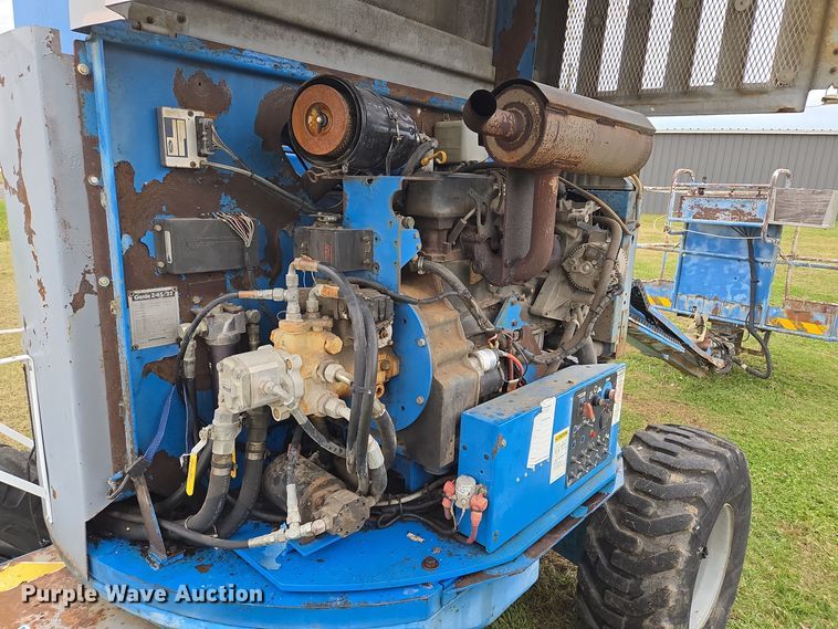 image for item EQ3593 1996 Genie  Z-45/22 boom lift