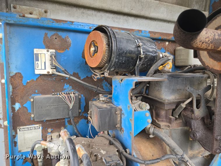 image for item EQ3593 1996 Genie  Z-45/22 boom lift