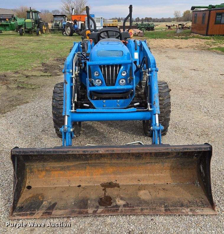 image for item EQ3596 Leading Solution  R4047 MFWD tractor