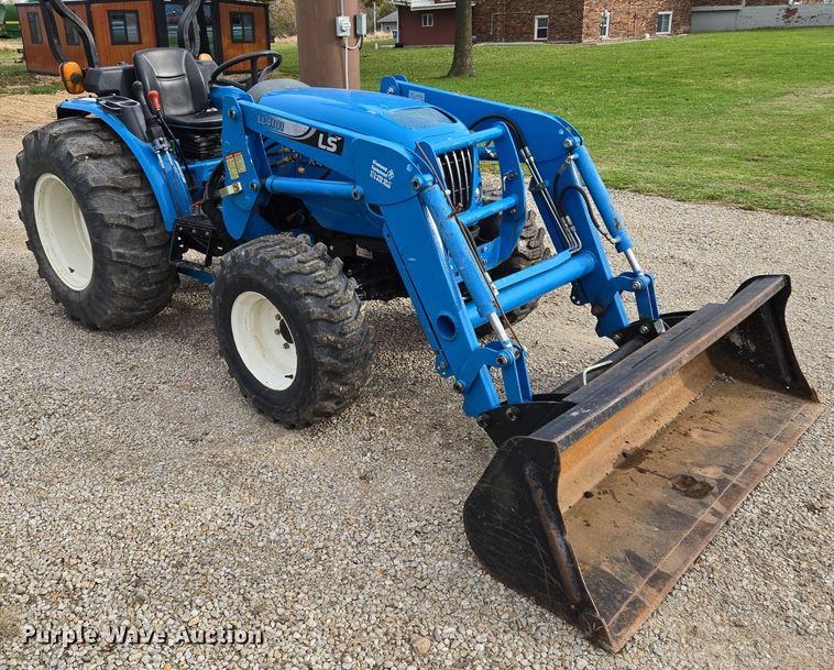 image for item EQ3596 Leading Solution  R4047 MFWD tractor