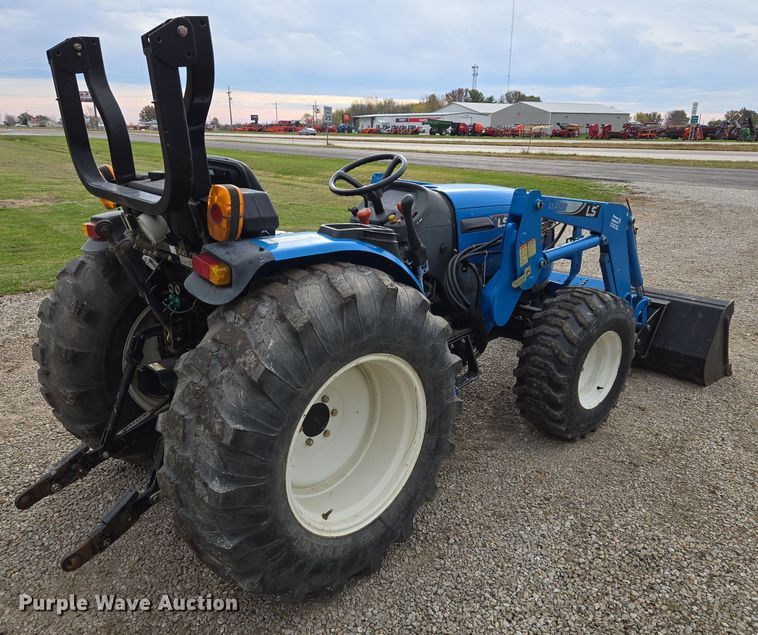 image for item EQ3596 Leading Solution  R4047 MFWD tractor