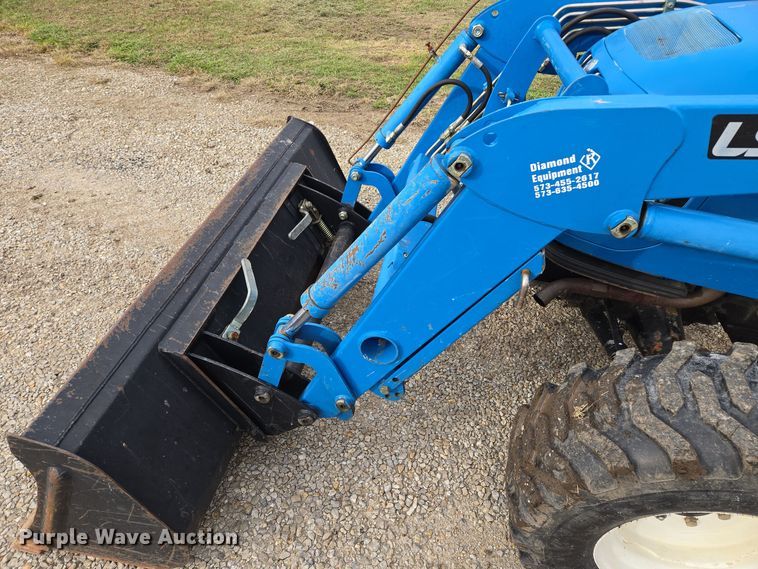 image for item EQ3596 Leading Solution  R4047 MFWD tractor