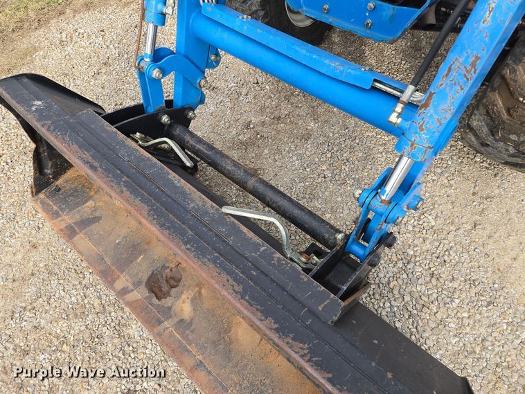 image for item EQ3596 Leading Solution  R4047 MFWD tractor