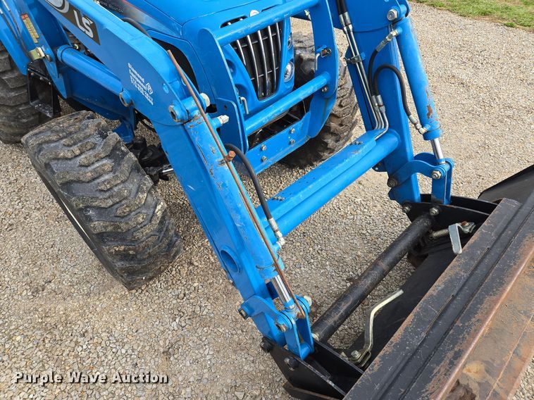 image for item EQ3596 Leading Solution  R4047 MFWD tractor