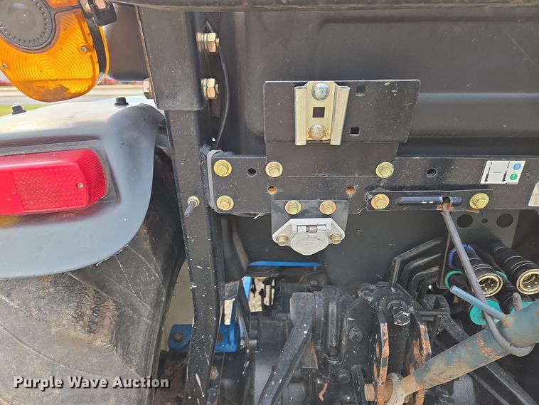 image for item EQ3596 Leading Solution  R4047 MFWD tractor