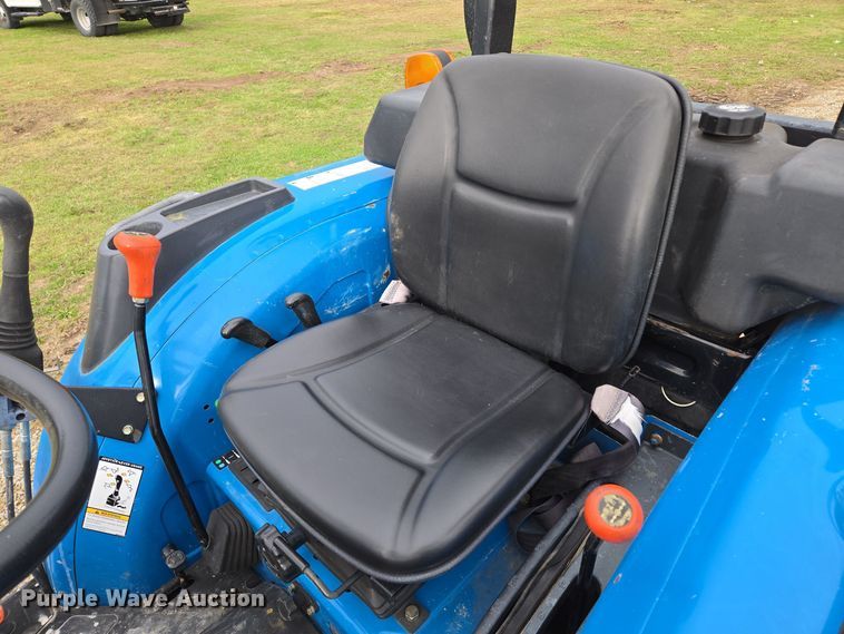 image for item EQ3596 Leading Solution  R4047 MFWD tractor