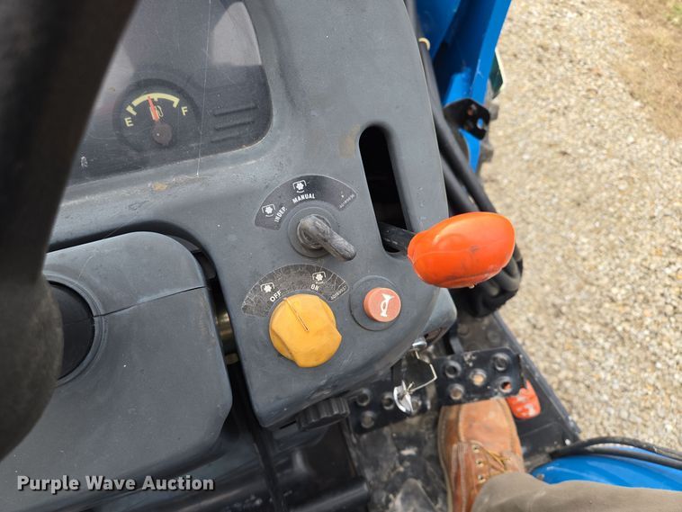 image for item EQ3596 Leading Solution  R4047 MFWD tractor