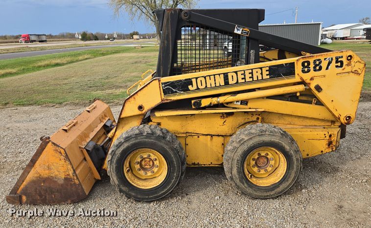 image for item EQ3598 1997 John Deere  8875 skid steer loader