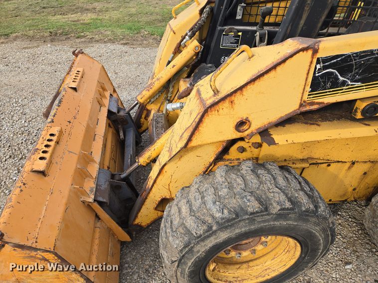 image for item EQ3598 1997 John Deere  8875 skid steer loader