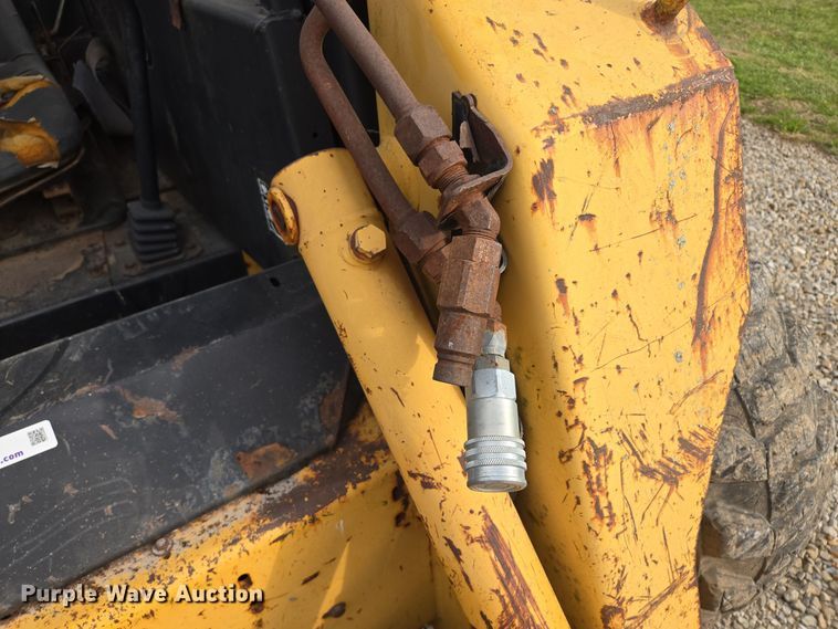 image for item EQ3598 1997 John Deere  8875 skid steer loader