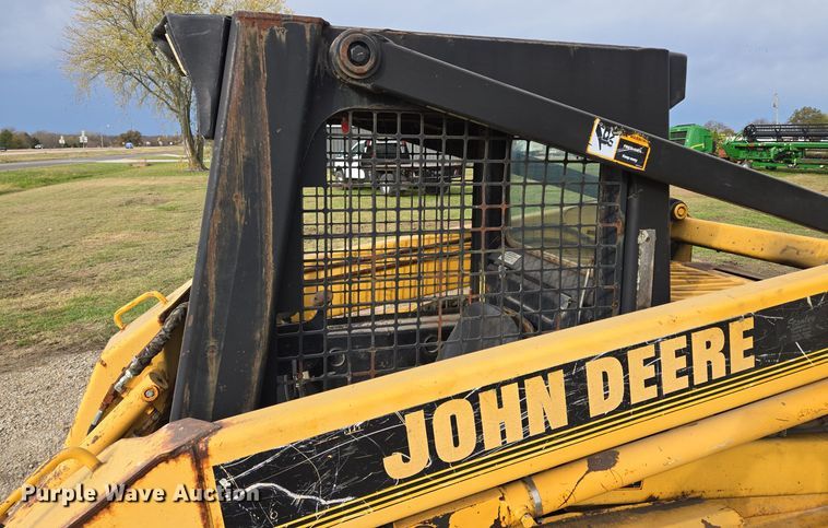 image for item EQ3598 1997 John Deere  8875 skid steer loader