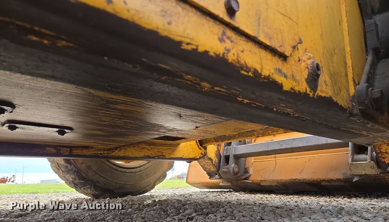 image for item EQ3598 1997 John Deere  8875 skid steer loader