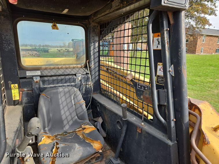 image for item EQ3598 1997 John Deere  8875 skid steer loader