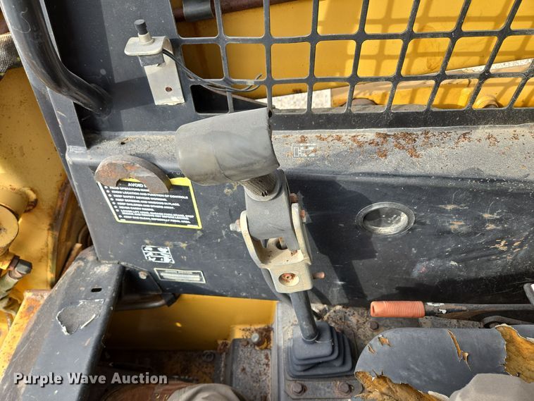 image for item EQ3598 1997 John Deere  8875 skid steer loader