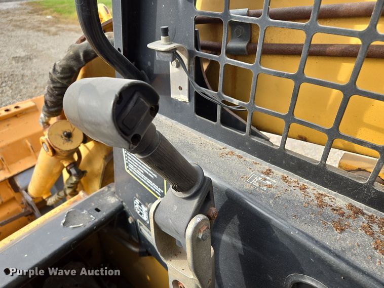 image for item EQ3598 1997 John Deere  8875 skid steer loader