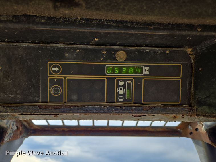 image for item EQ3598 1997 John Deere  8875 skid steer loader