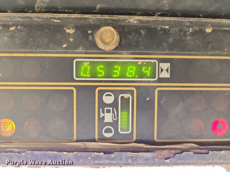 image for item EQ3598 1997 John Deere  8875 skid steer loader