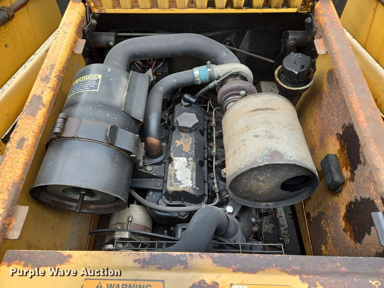 image for item EQ3598 1997 John Deere  8875 skid steer loader