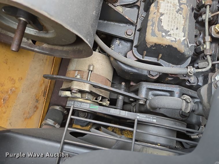 image for item EQ3598 1997 John Deere  8875 skid steer loader