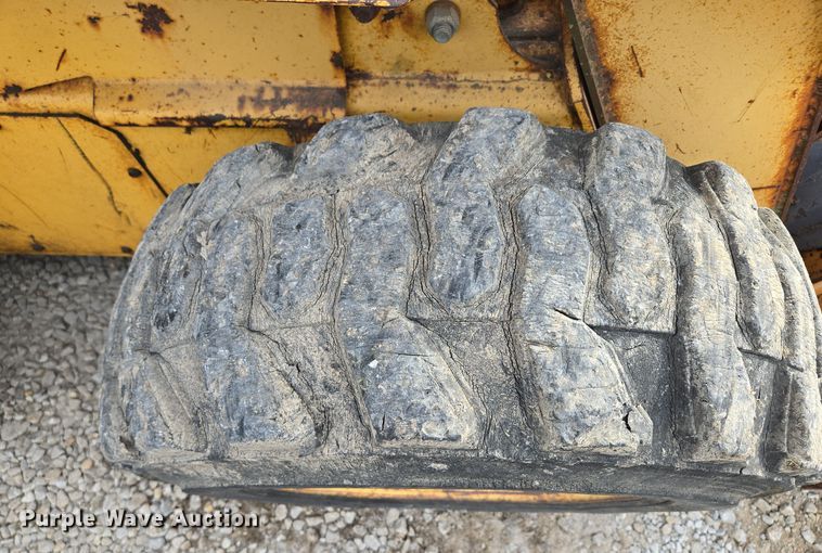 image for item EQ3598 1997 John Deere  8875 skid steer loader