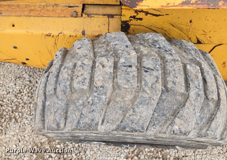 image for item EQ3598 1997 John Deere  8875 skid steer loader