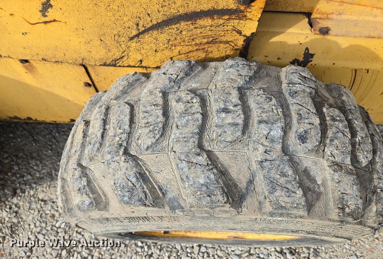 image for item EQ3598 1997 John Deere  8875 skid steer loader