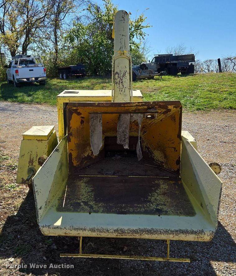image for item EQ3613 Wayne  LH318-517 wood chipper