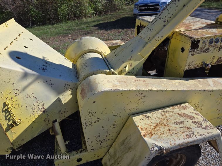 image for item EQ3613 Wayne  LH318-517 wood chipper